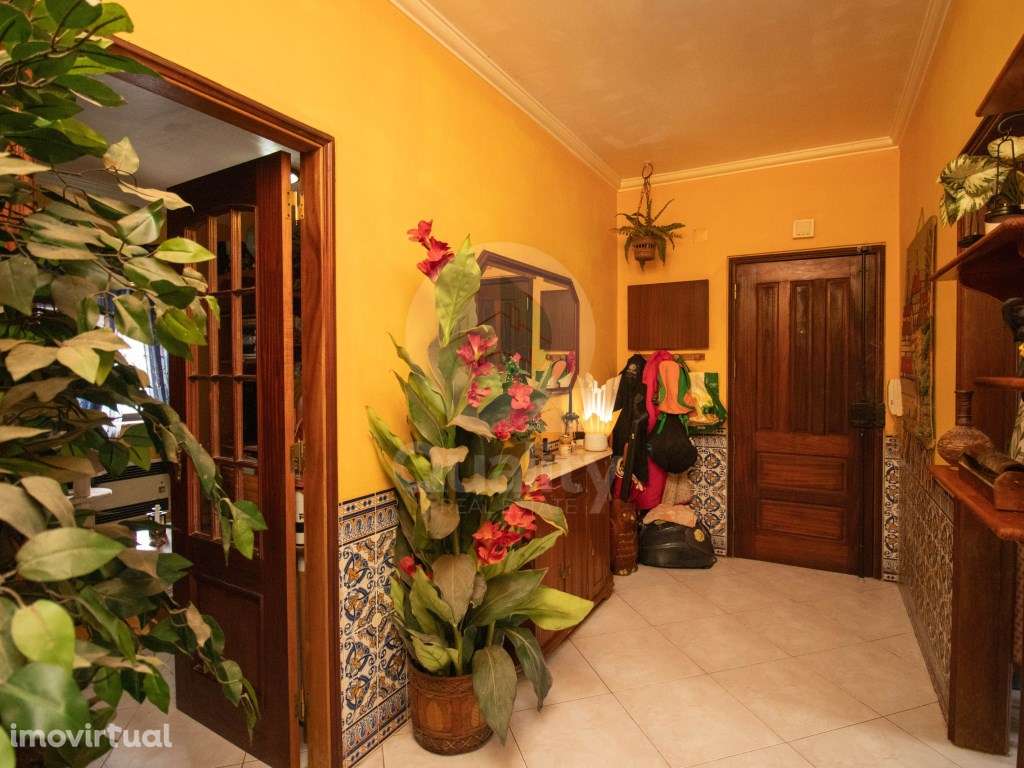 Aconchegante T1+1 com arrecadação na Quinta do Conde - Grande imagem: 2/25