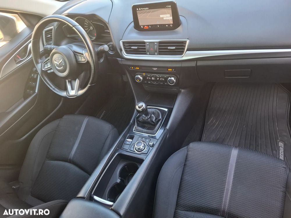 Mazda 3 - 5