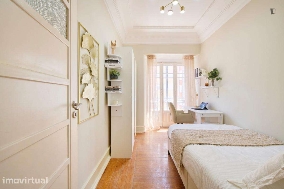 Quarto - localizado em Alameda Lisbon - Grande imagem: 2/34