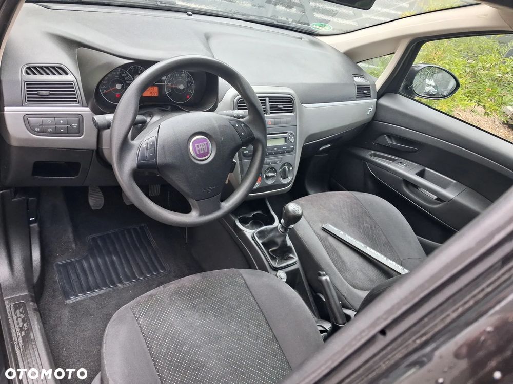 Fiat Grande Punto - 5