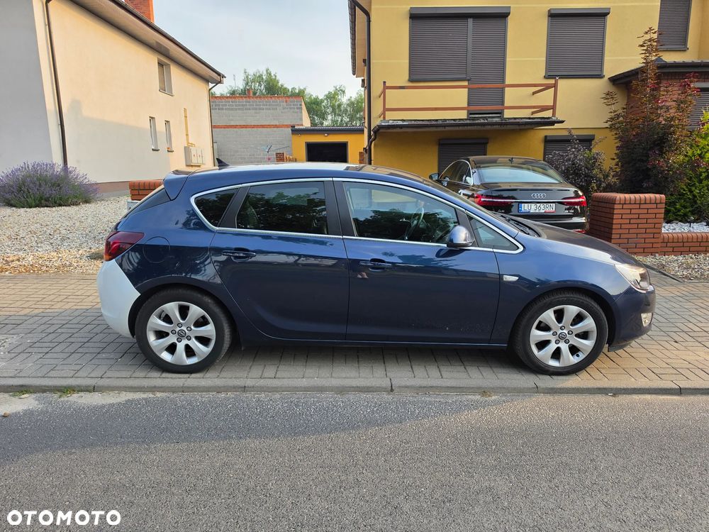 Opel Astra 1.7 CDTI Cosmo - 10