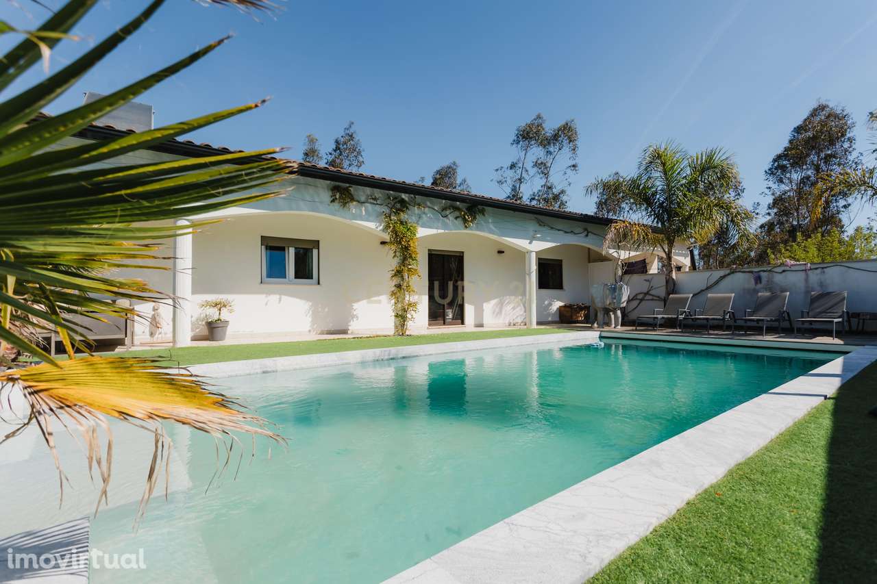 Oportunidade: Moradias T4 + T2 + T1 com piscina e licença de AL - Grande imagem: 4/60