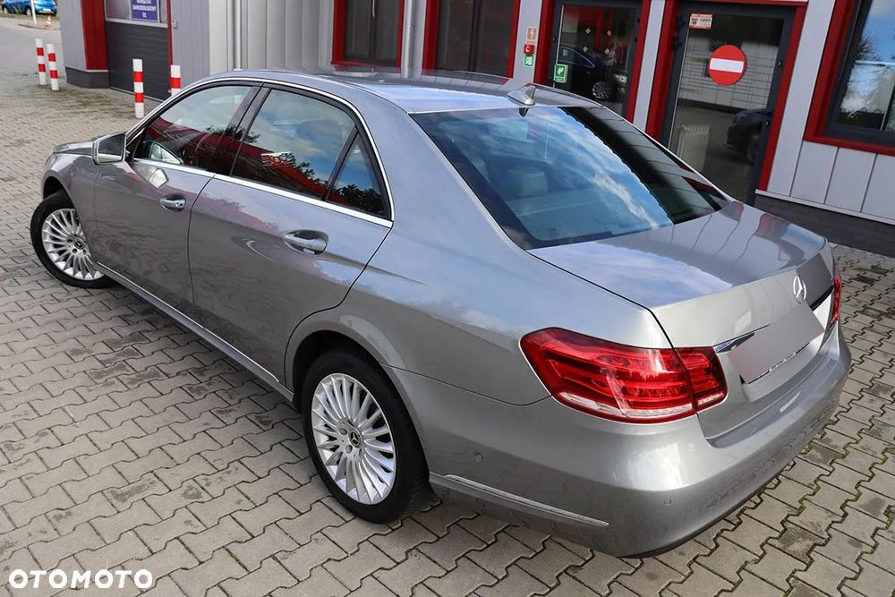 Mercedes-Benz Klasa E 200 CDI Elegance - 10