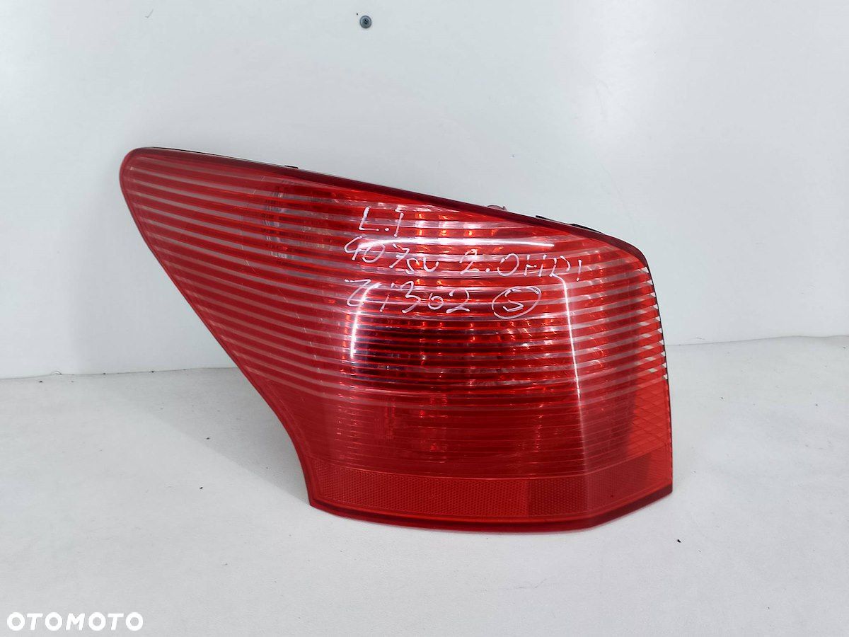 LAMPA TYLNA LEWA PEUGEOT 407 SW 25619503 KOMBI - 1