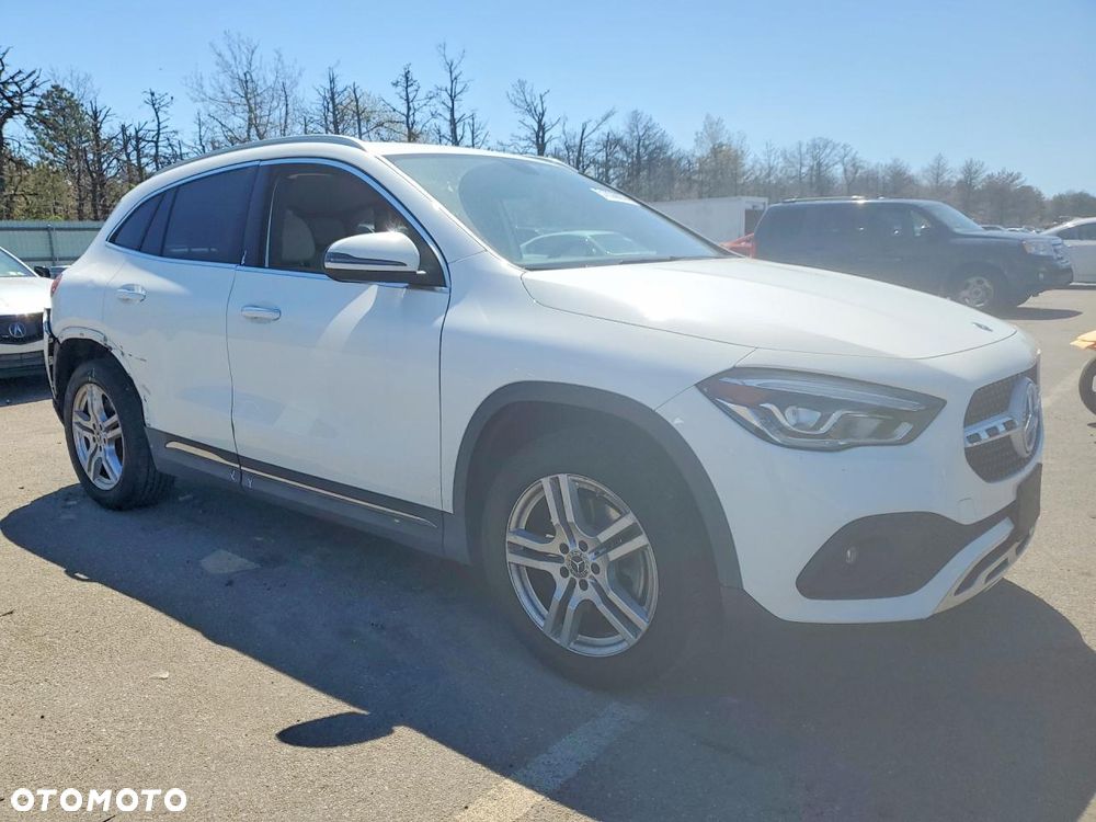 Mercedes-Benz GLA 250 4Matic 8G-DCT Edition 2021 - 5