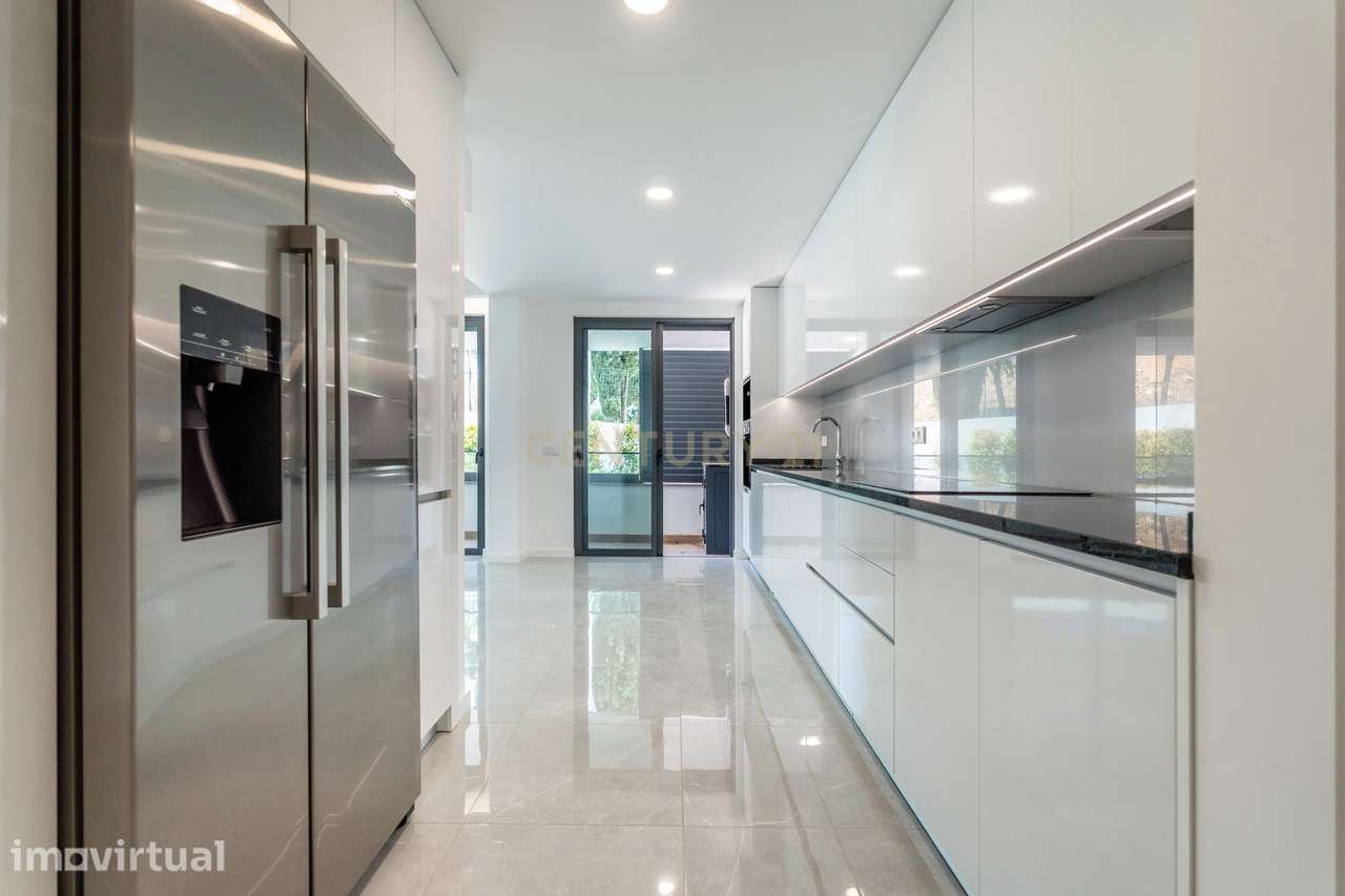 Apartamento T3 Novo a Estrear, Piscina, Estacionamento Privativo,  no - Grande imagem: 3/34