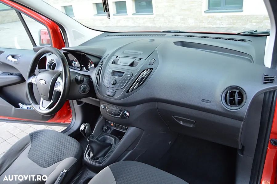 Ford Tourneo Courier 1.5 TDCi Ambiente - 14