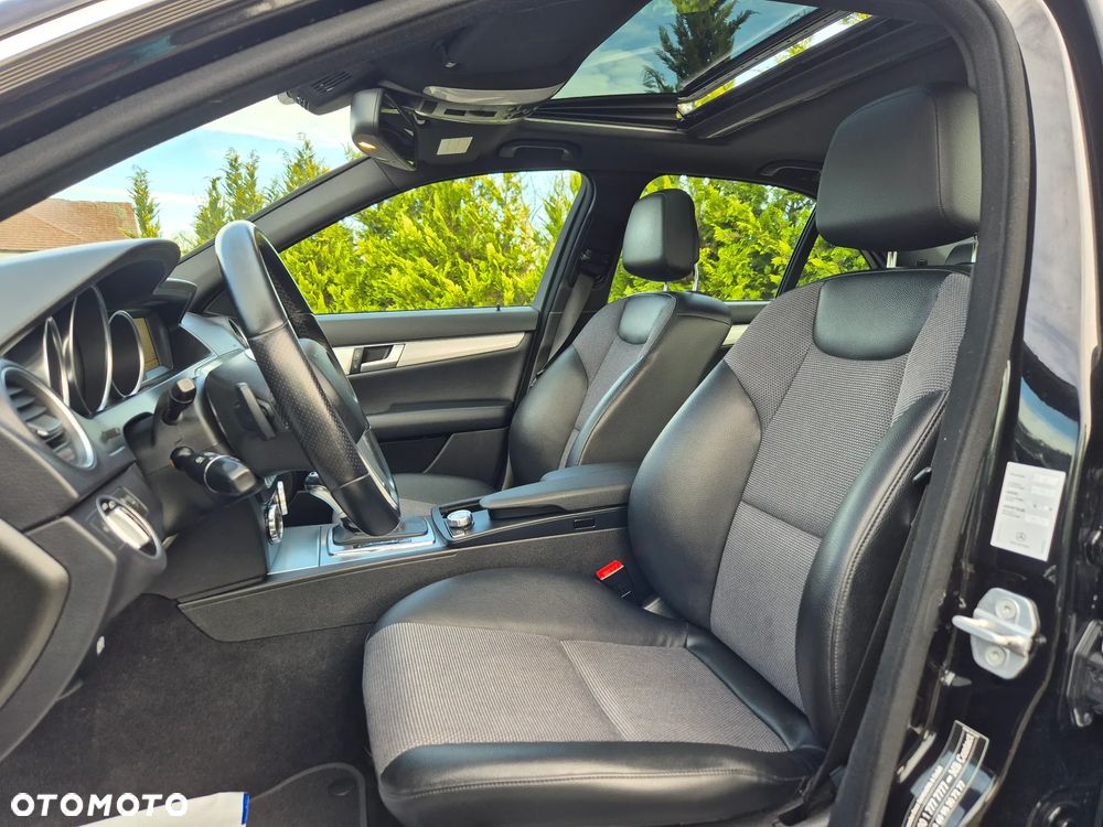 Mercedes-Benz Klasa C 180 BlueEFFICIENCY 7G-TRONIC Avantgarde - 24