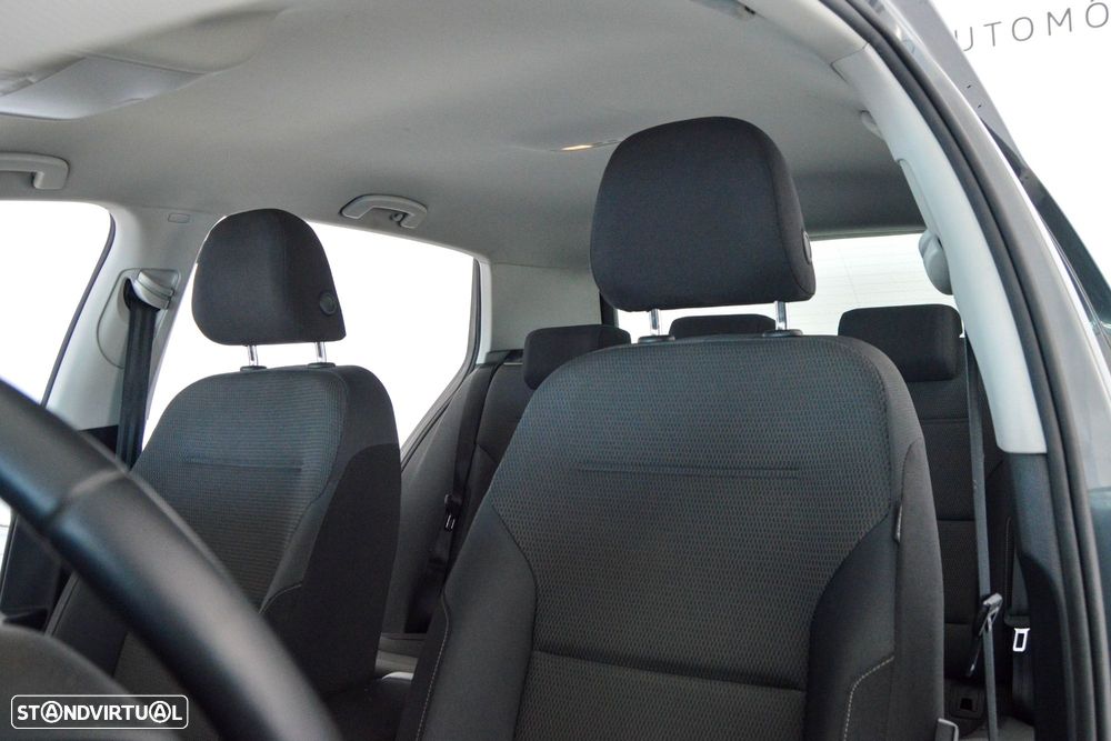 VW Golf 1.6 TDI Confortline - 46