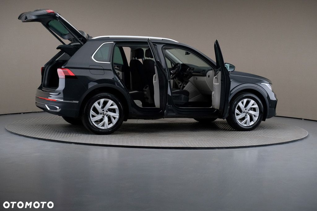 Volkswagen Tiguan - 6