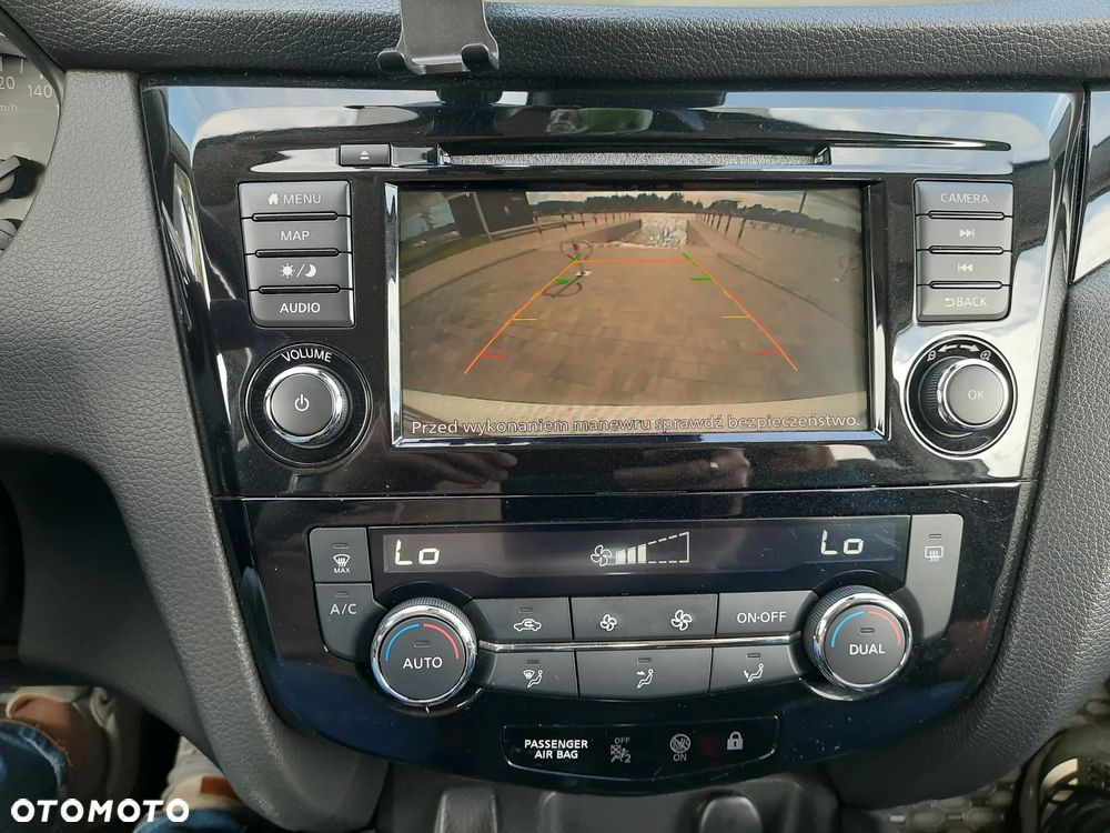 Nissan Qashqai 1.3 DIG-T N-Connecta - 18