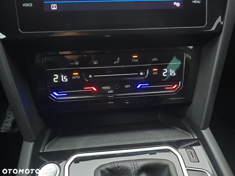 Volkswagen Passat - 17