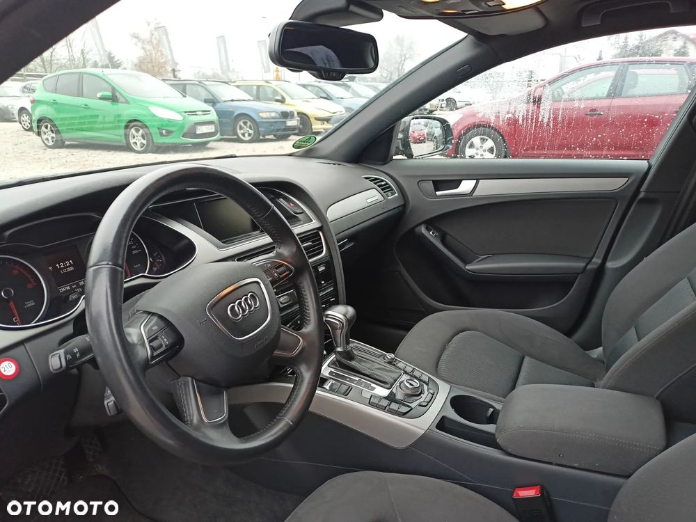 Audi A4 Avant 2.0 TDI DPF quattro S tronic Attraction - 7