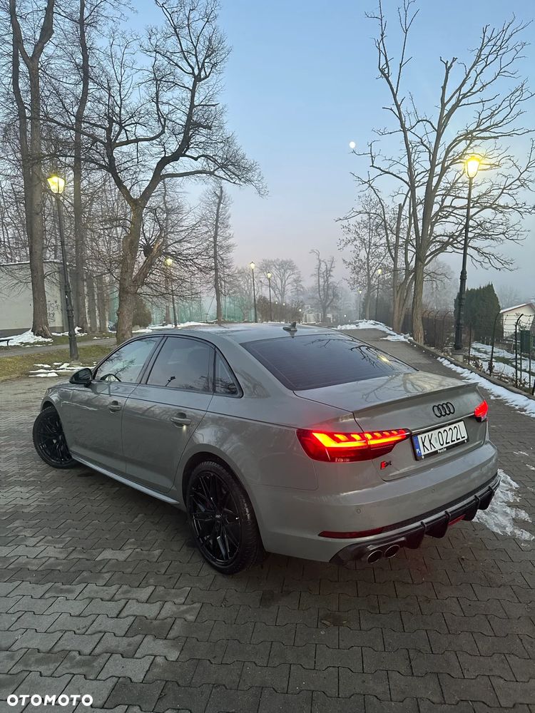 Audi S4 Limousine - 7