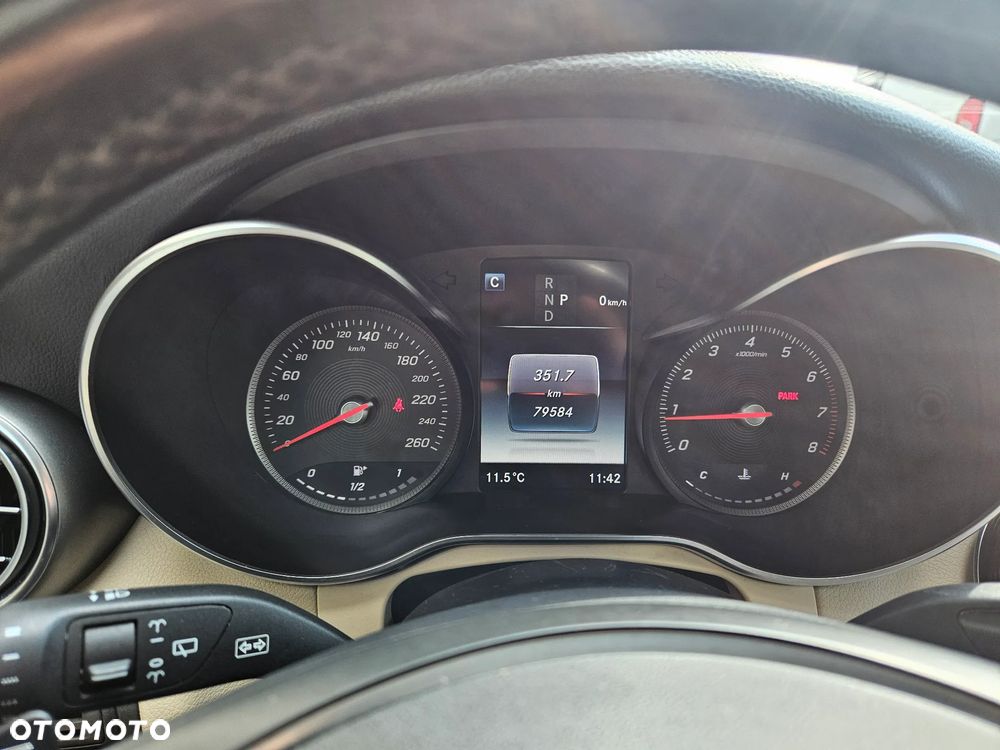 Mercedes-Benz GLC 300 4Matic 9G-TRONIC - 9