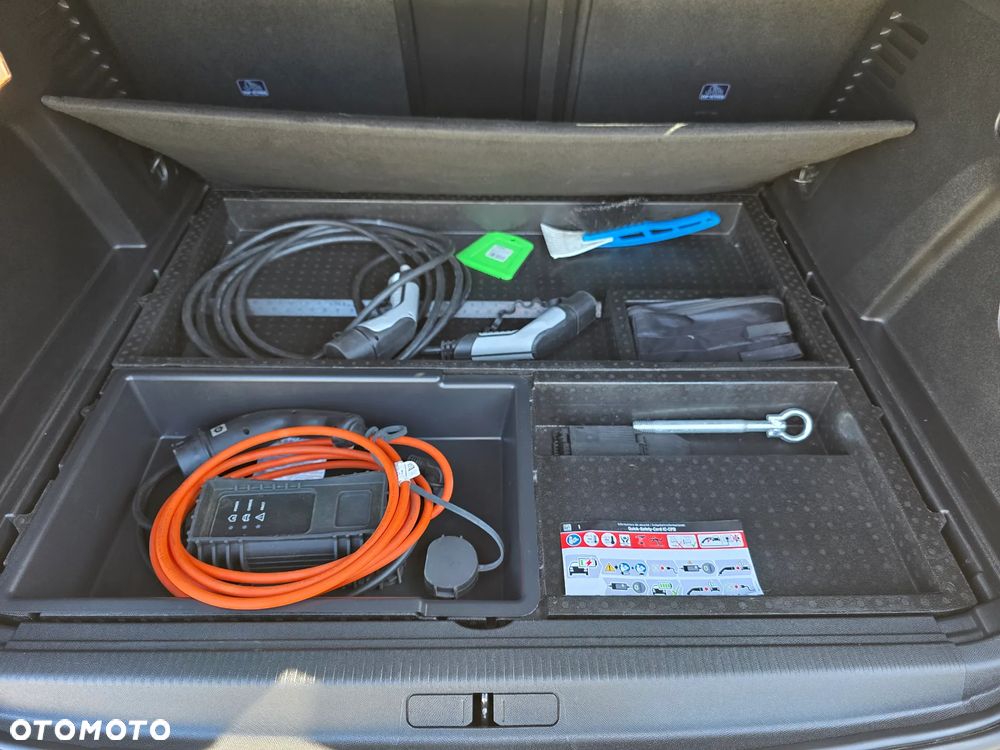 Peugeot 3008 1.6 PureTech GPF Allure S&S EAT8 - 13