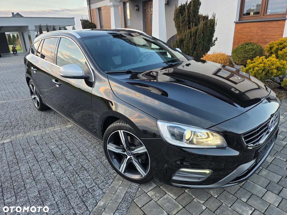 Volvo V60 D3 Geartronic R-Design - 16