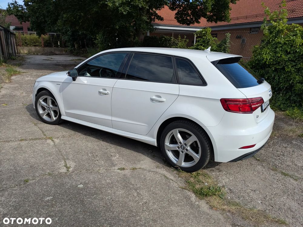 Audi A3 Sportback - 13