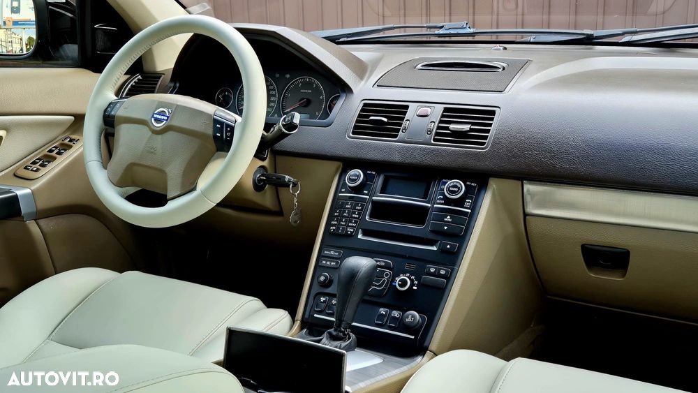 Volvo XC 90 - 10
