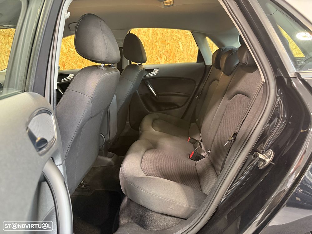 Audi A1 1.2 TFSI Attraction - 20