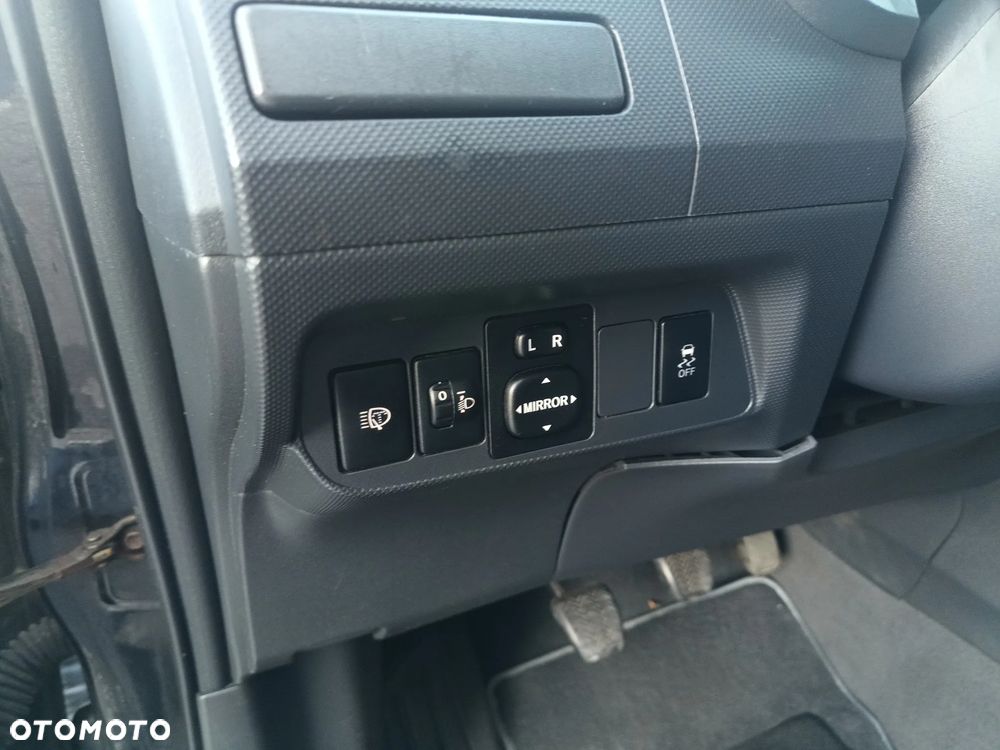 Toyota Auris 1.8 Premium - 20