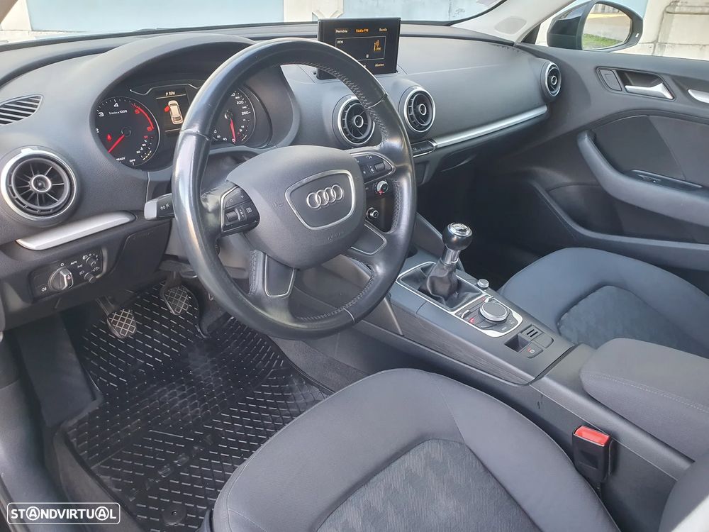 Audi A3 Sportback 1.6 TDI Attraction Ultra - 7