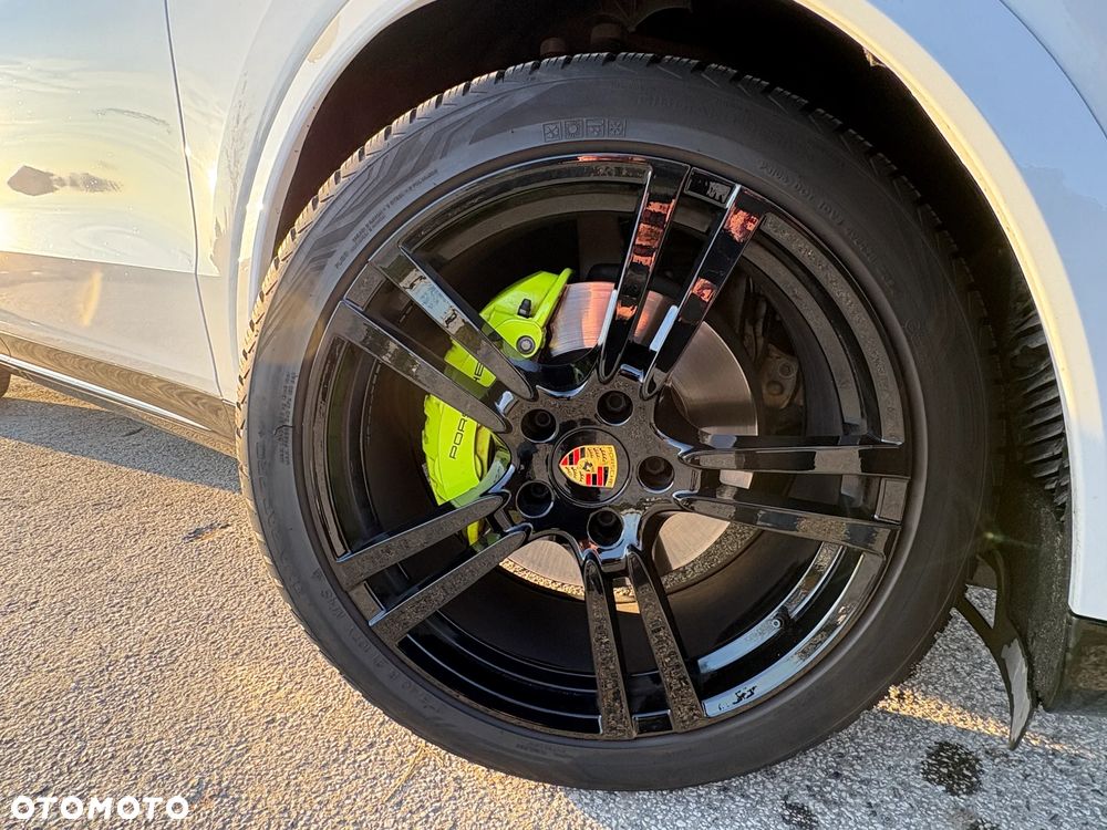 Porsche Cayenne E-Hybrid - 22