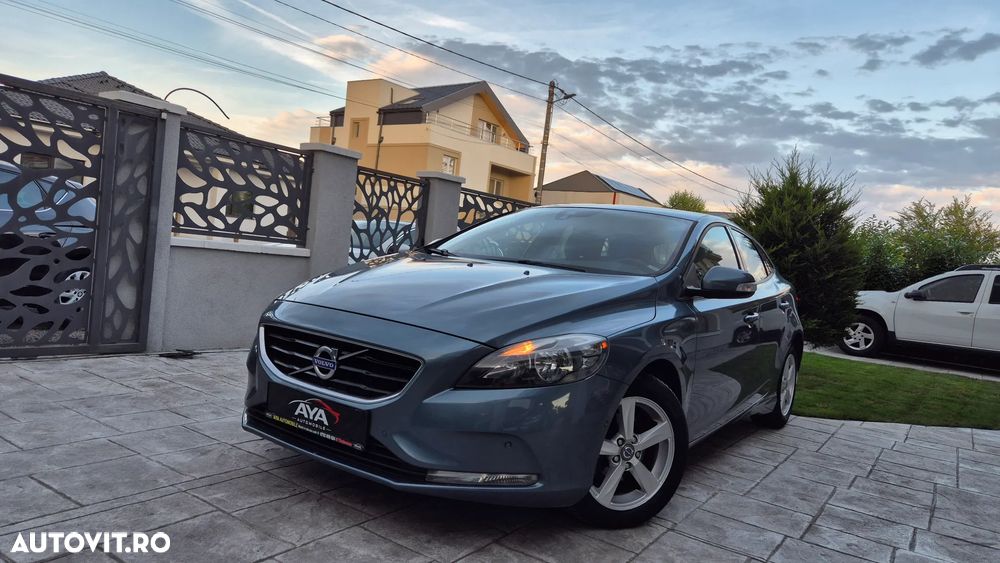 Volvo V40 D2 R Design - 2