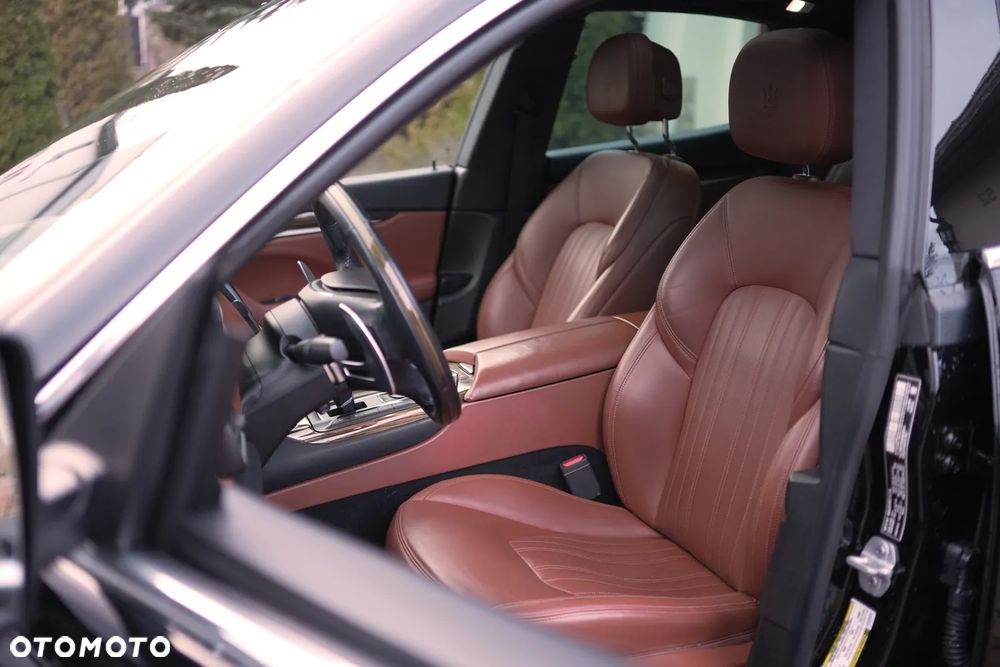 Maserati Levante - 10