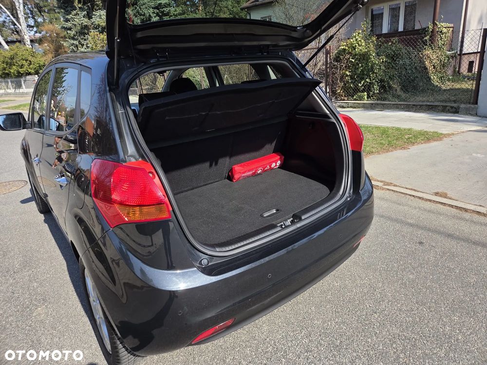 Kia Venga 1.4 Business Line - 16