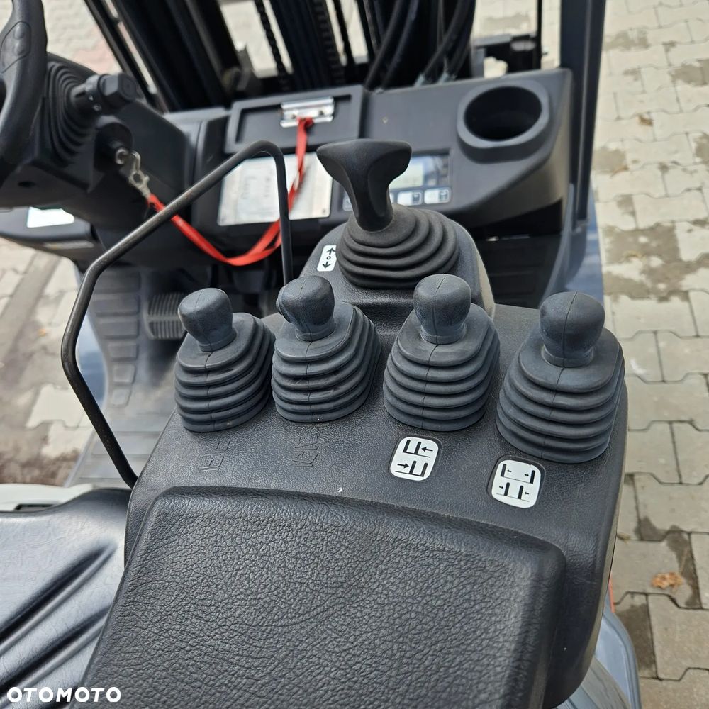 Toyota jak NOWY z Polskiego salonu 260 mth FULL opcja 5,5m TRIPLEXstan oryginalny demonstracyjny wózek od DEALERA LPG + benzyna - 3