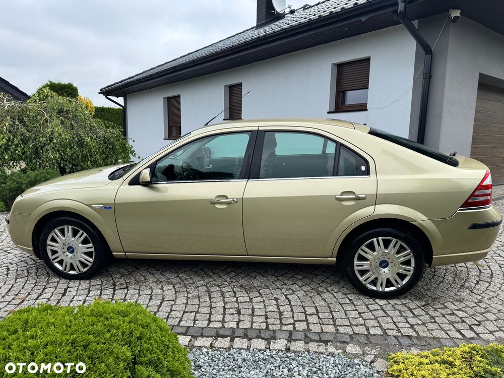 Ford Mondeo - 11
