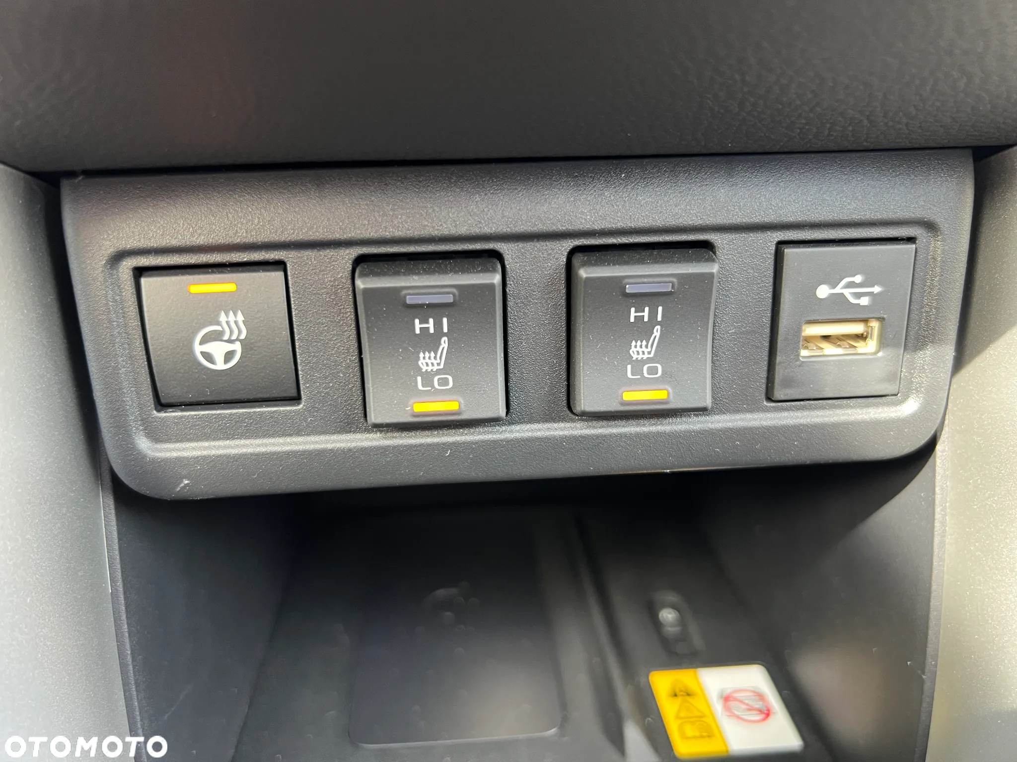 Toyota Corolla Cross 2.0 Hybrid Executive AWD - 21