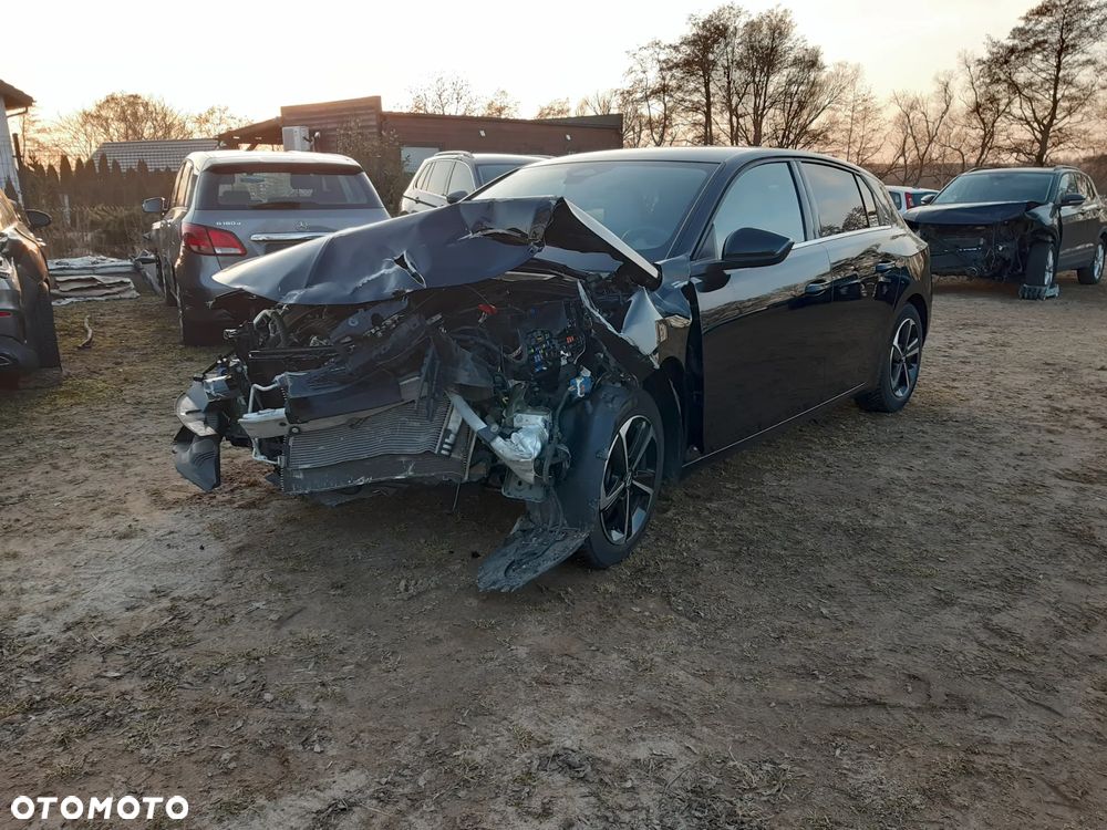 Opel Astra 1.2 Turbo Start/Stop Elegance - 2