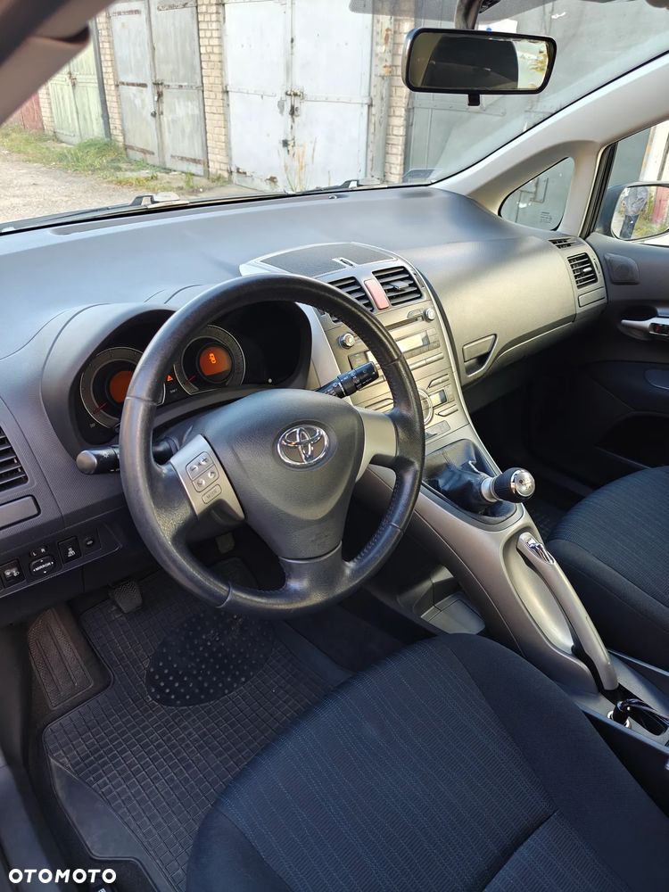 Toyota Auris 2.0 D-4D Prestige - 18