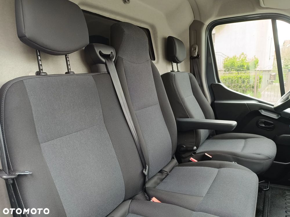 Renault Master - 25
