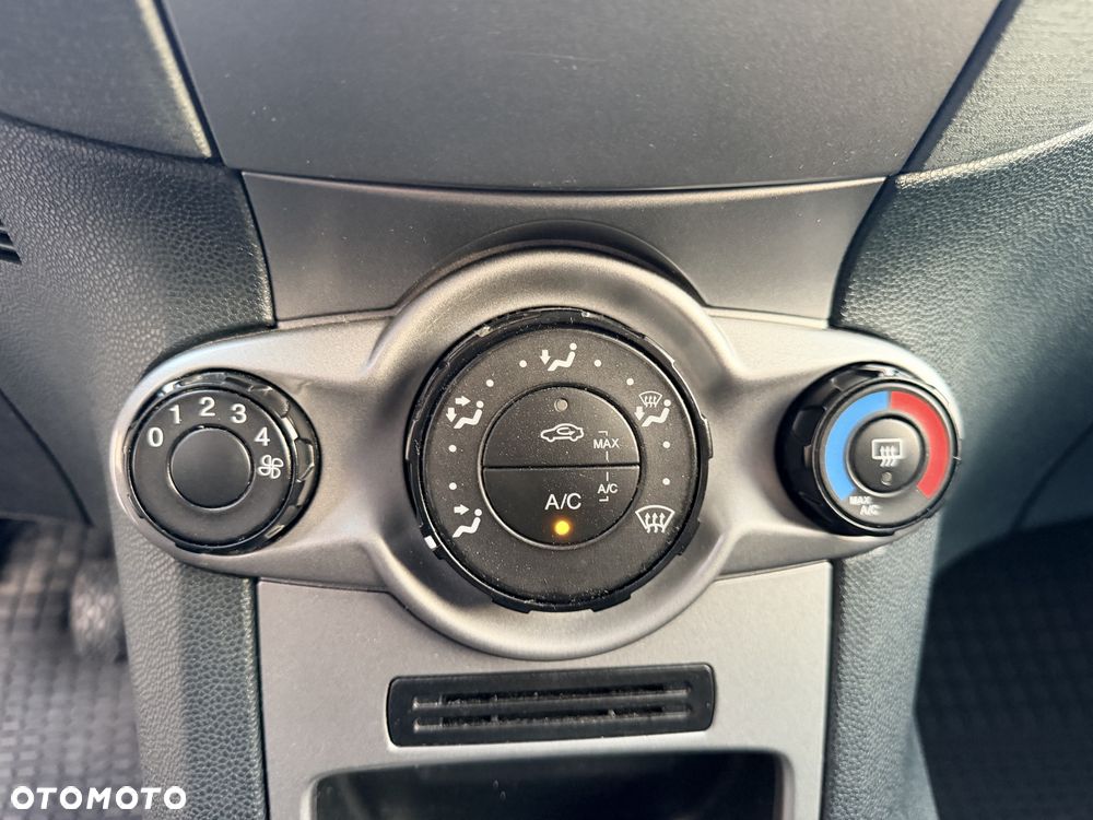 Ford Fiesta - 5