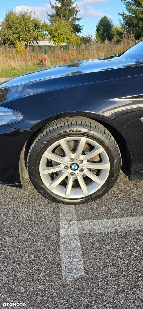 BMW Seria 5 520d xDrive - 17