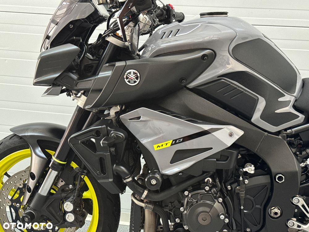 Yamaha MT - 27