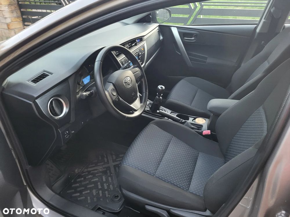 Toyota Auris 1.33 VVT-i Classic - 24