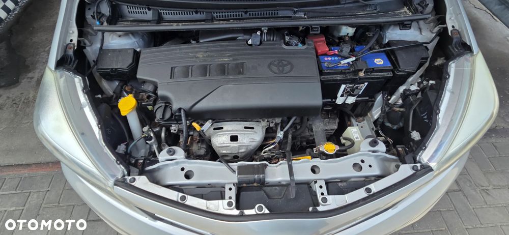 Toyota Yaris 1.33 VVT-i Executive - 36