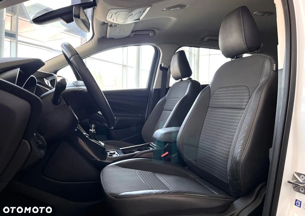 Ford Kuga 2.0 TDCi 4x2 Titanium - 21