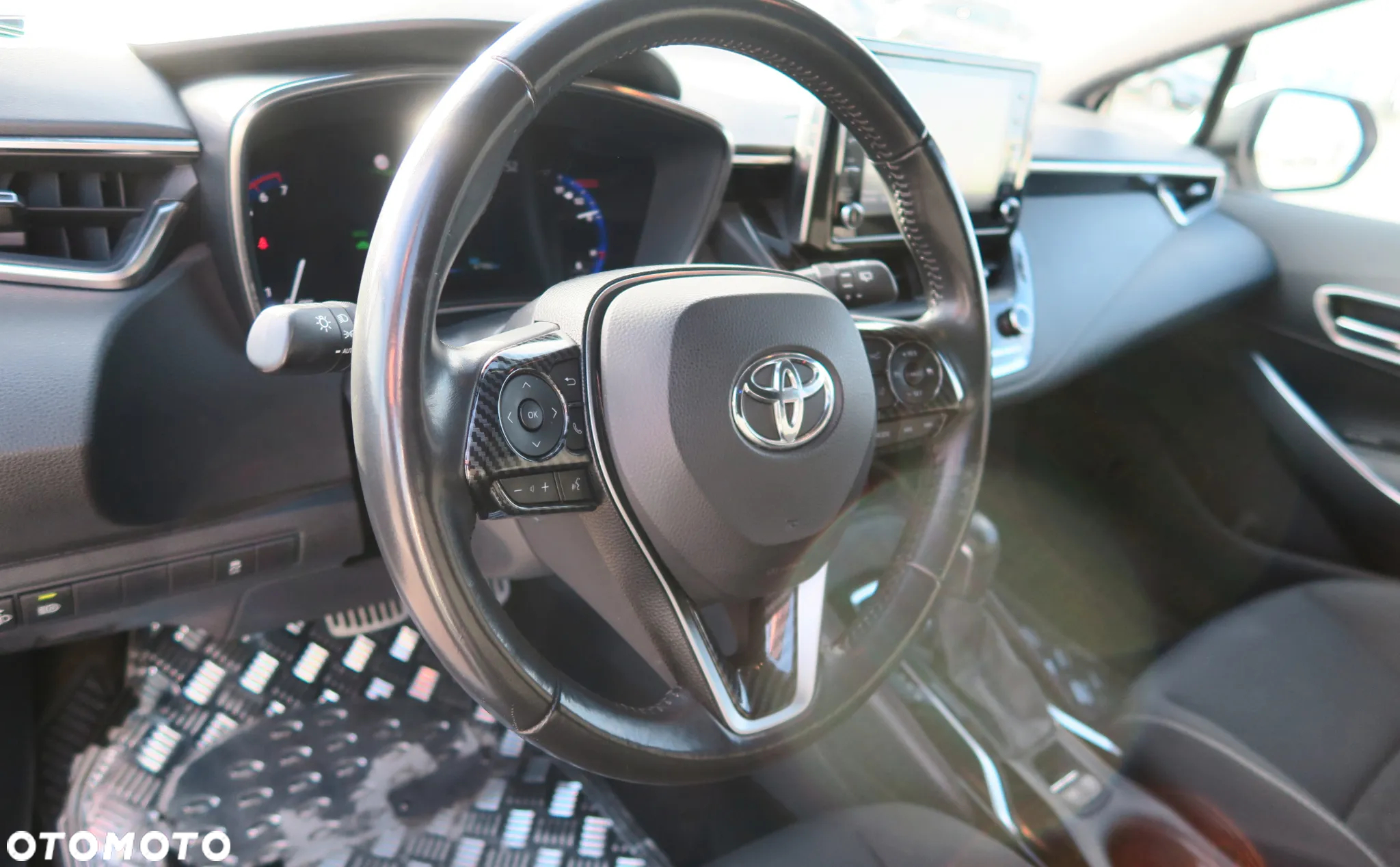 Toyota Corolla - 16
