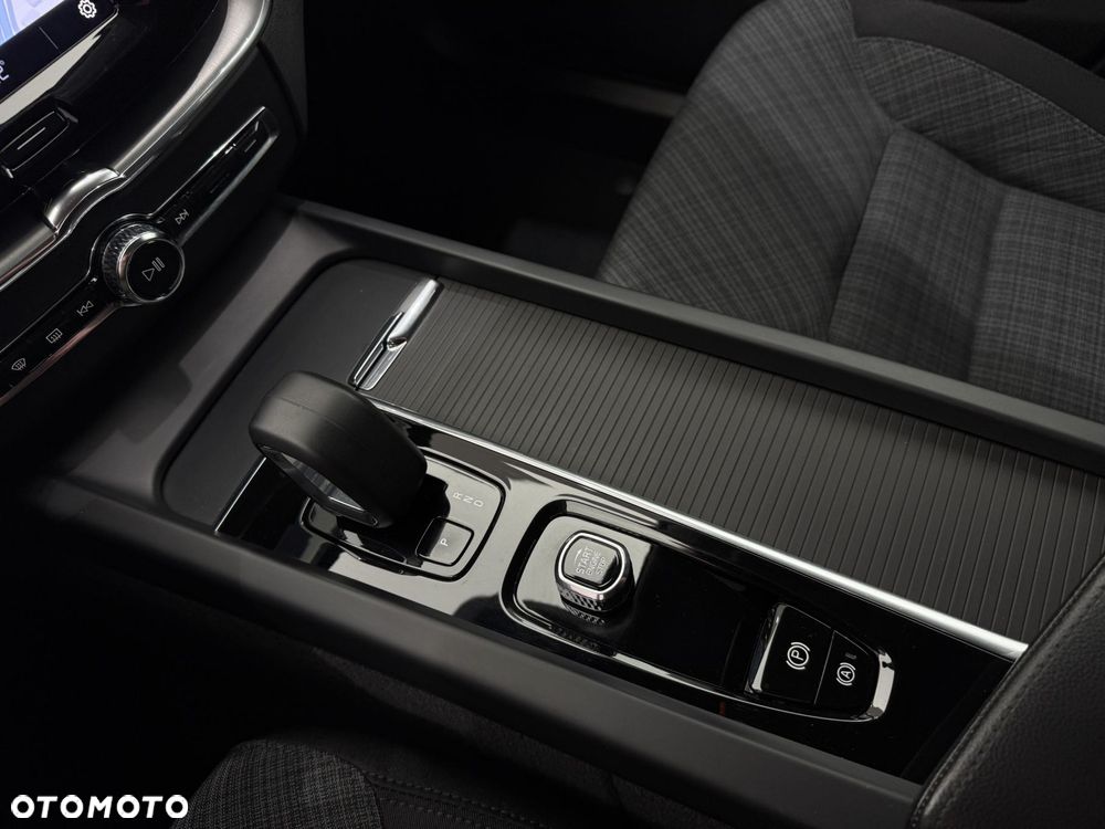 Volvo XC 60 - 25