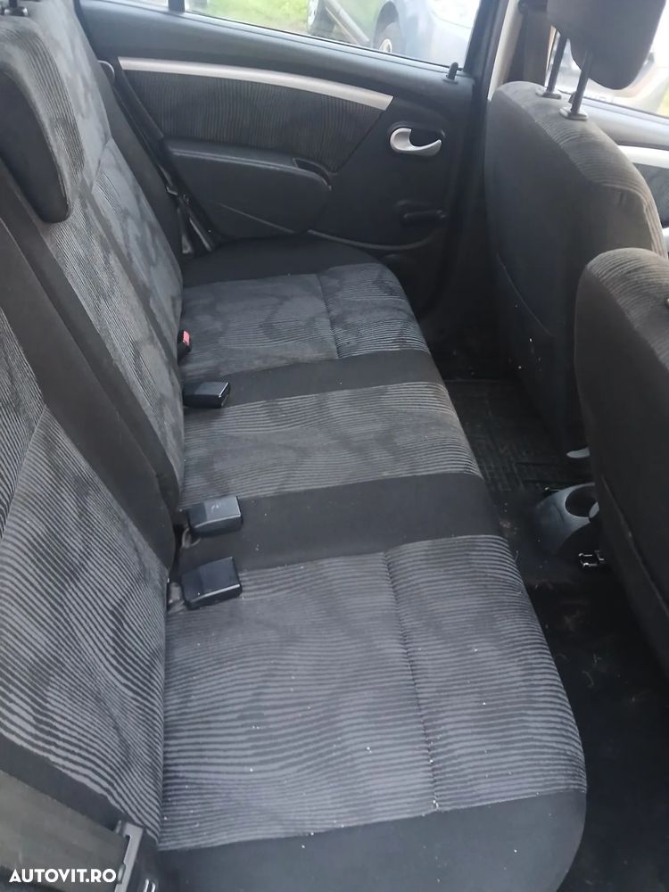 Dacia Sandero ver-1-2-16v-75-laureate - 6