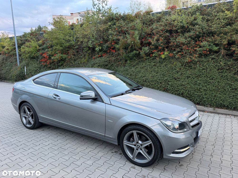 Mercedes-Benz Klasa C 180 BlueEFFICIENCY - 9