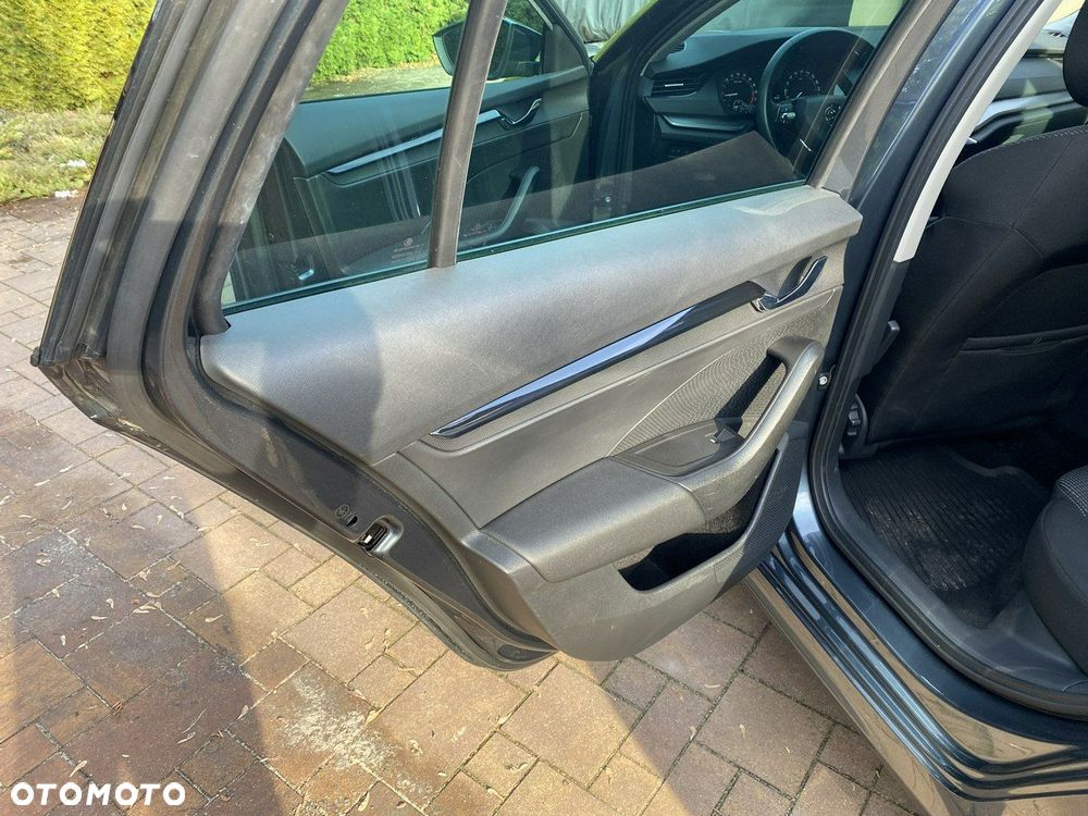 Skoda Octavia 2.0 TDI Ambition - 34