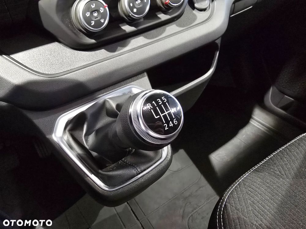 Renault TRAFIC FURGON - 17