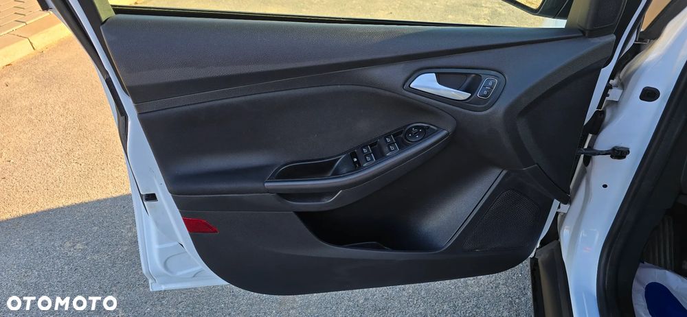 Ford Focus 1.5 TDCi DPF Start-Stopp-System Titanium - 17