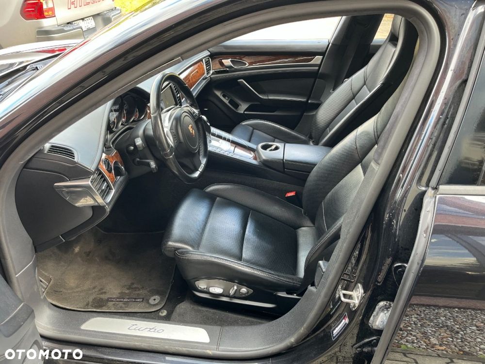 Porsche Panamera Turbo - 21